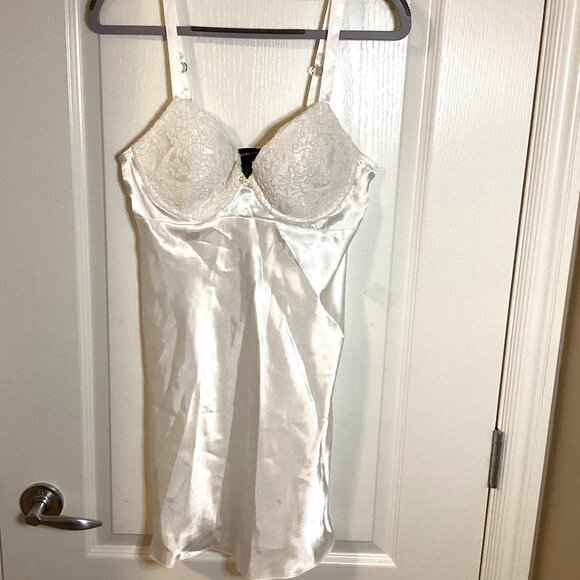 Jones New York Women's White Slip Chemise Size S/P Baby Doll Adjustable Straps - Picture 1 of 10